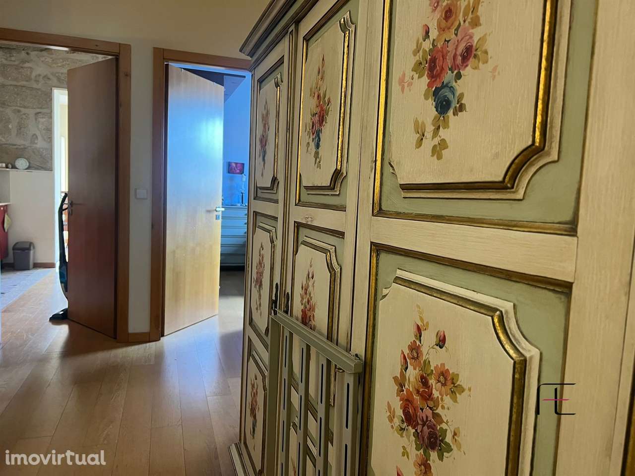 Moradia T3 + 2 anexos - Paranhos, potencial investimento - Grande imagem: 3/27