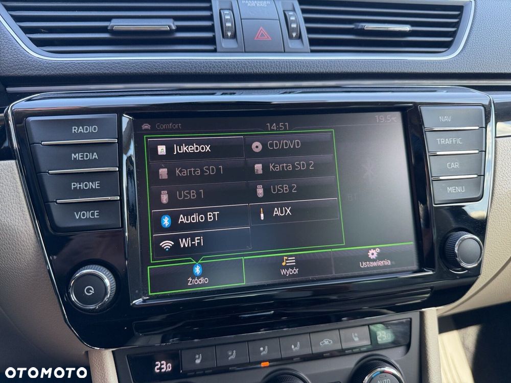 Skoda Superb 2.0 TDI 4x4 L&K DSG - 26