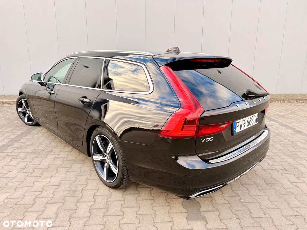 Volvo V90 T4 R-Design - 10