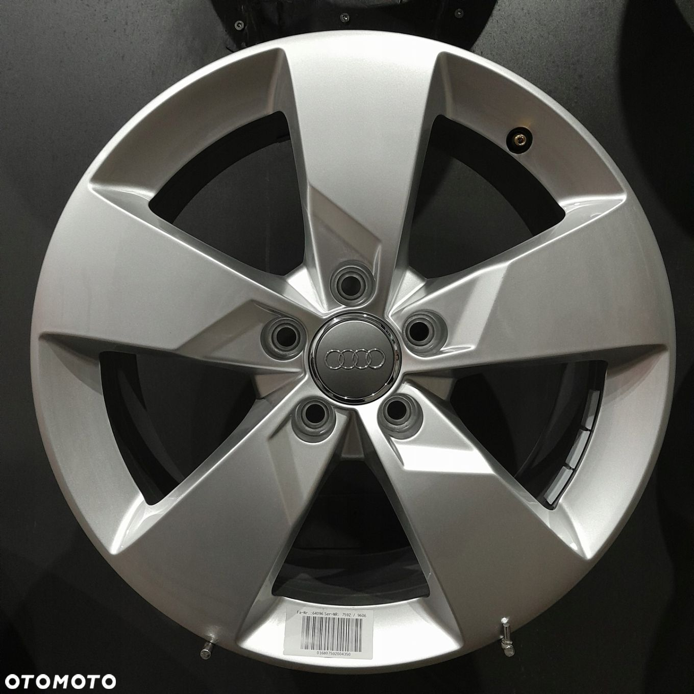 Felgi 17 5x112 Audi TT 8S0, A3 8P 8V 8Y OE F14587-40 - 4