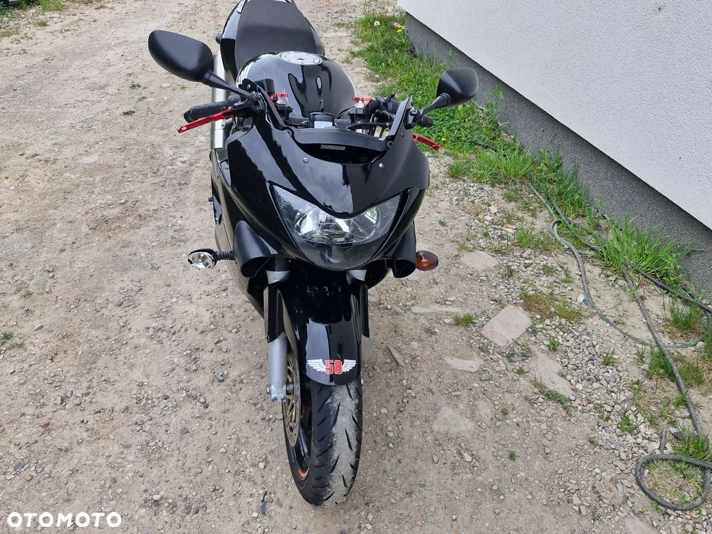 Honda CBR - 7