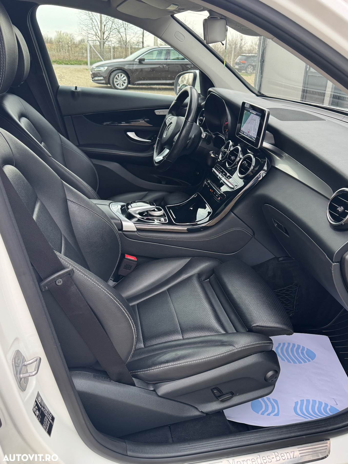 Mercedes-Benz GLC 220 d 4Matic 9G-TRONIC AMG Line - 9
