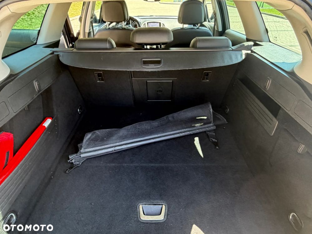 Opel Astra 1.4 Turbo 150 Jahre - 11