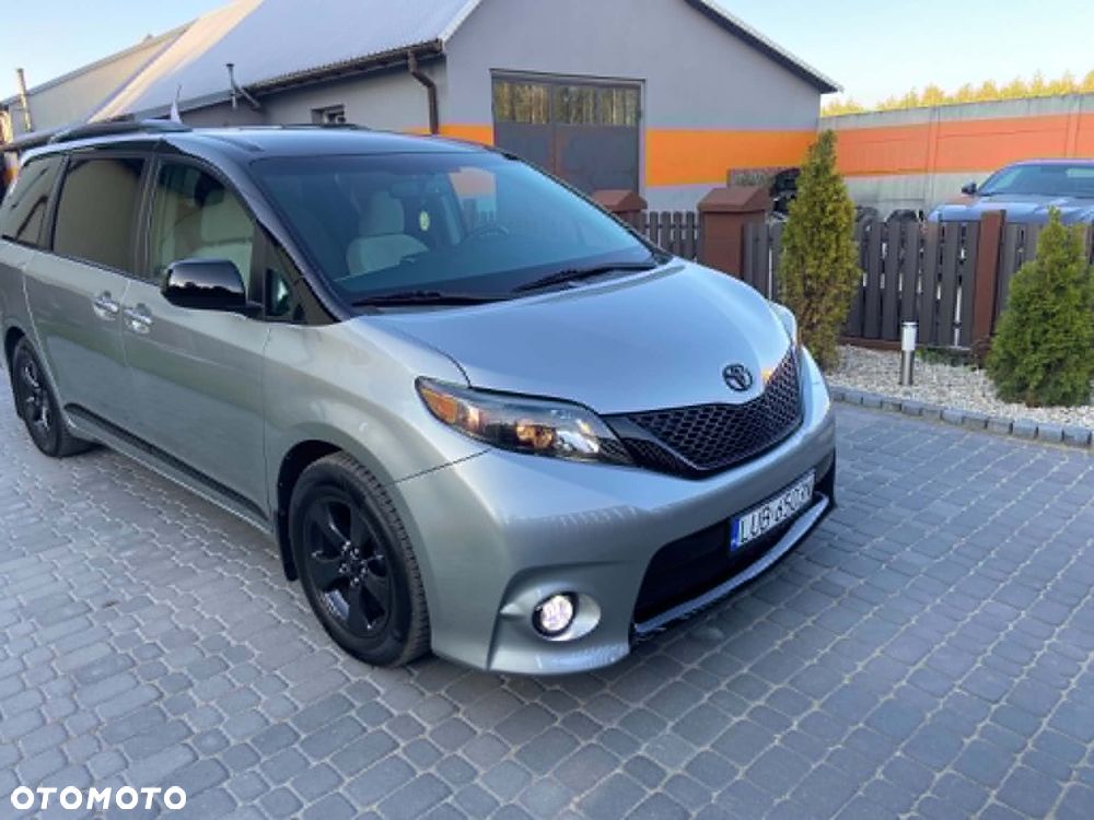 Toyota Sienna 3.5 V6 SE - 2