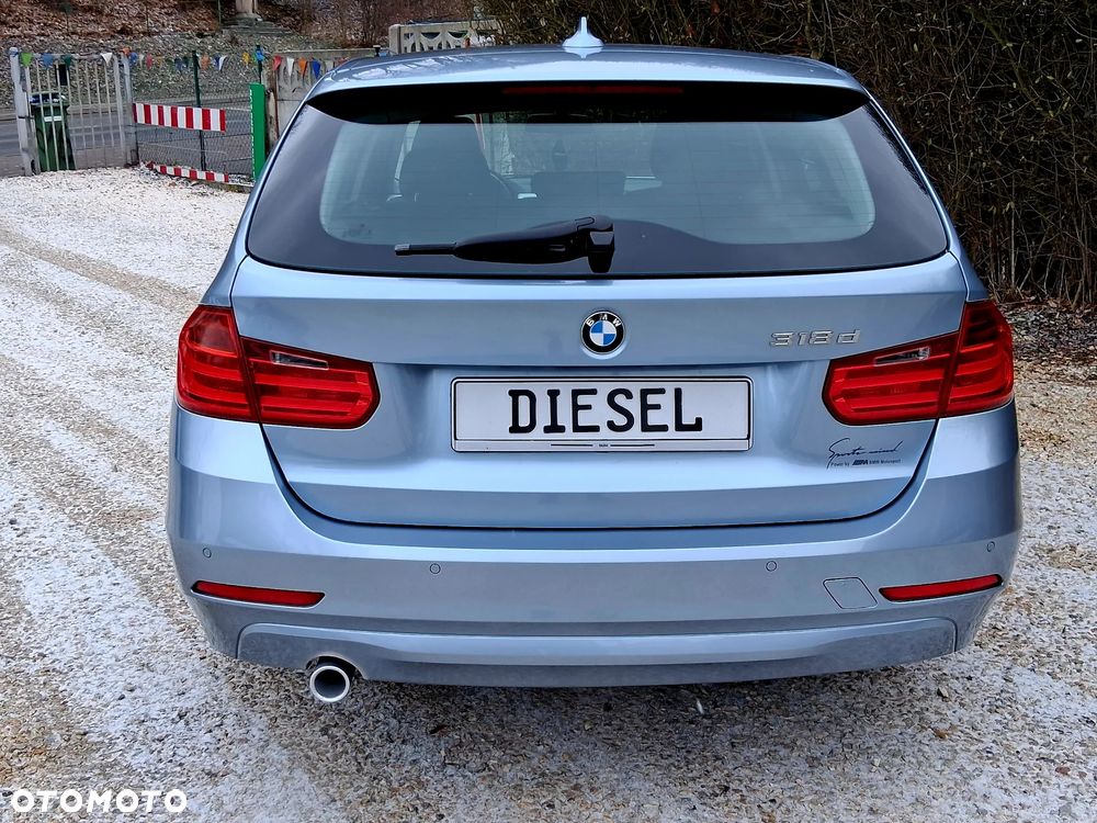 BMW Seria 3 318d DPF - 25