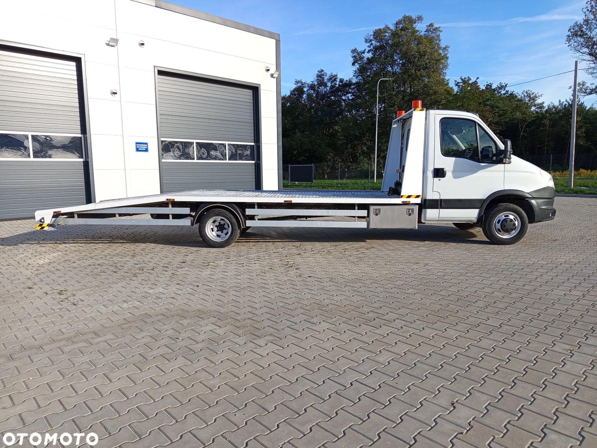 Iveco DAILY 35S180 EVV PRZEWÓZ POJAZDÓW DŁUGOŚĆ NAJAZDU 6,4 m KOŁA BLIŹNIAKI NR. 22 - 3