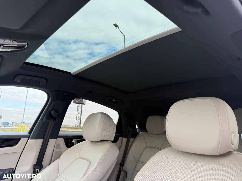 Porsche Cayenne Coupe Standard - 13