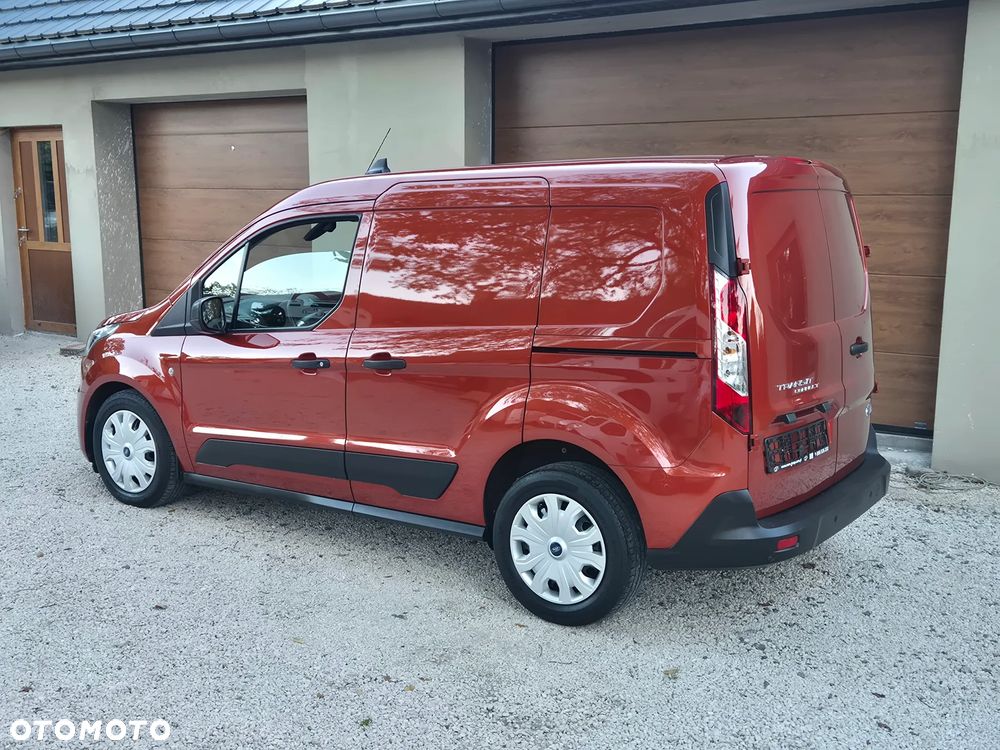 Ford Transit Connect - 18