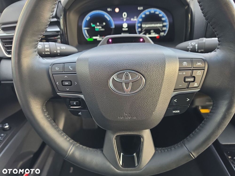 Toyota Camry - 23