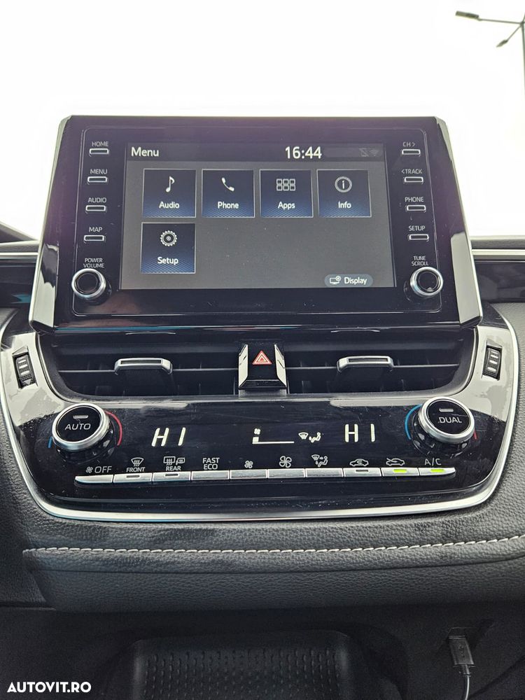 Toyota Corolla 1.8 Business Edition - 18