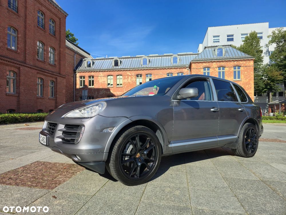 Porsche Cayenne - 2