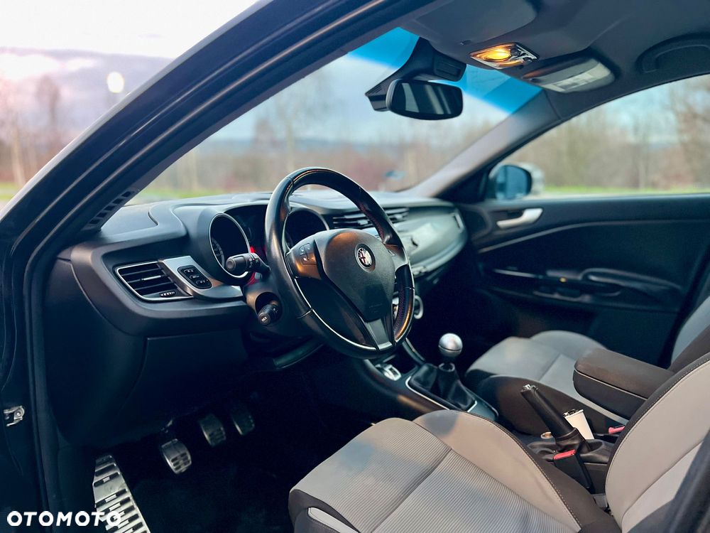 Alfa Romeo Giulietta 1.6 JTDM Distinctive - 20