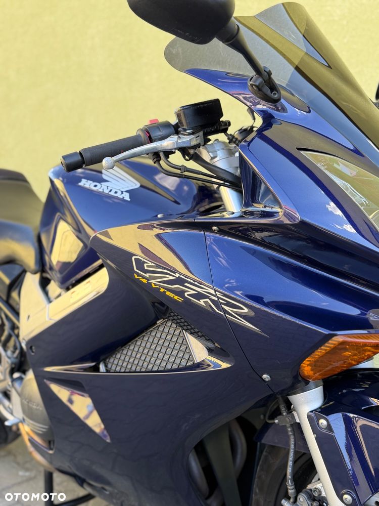 Honda VFR - 5