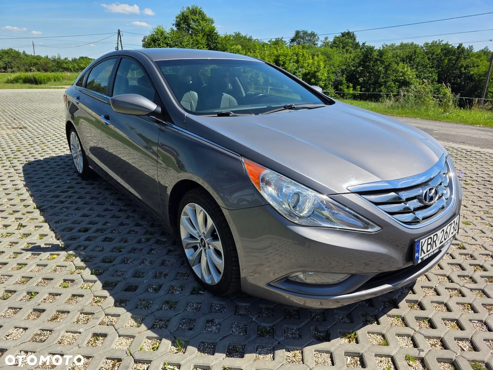 Hyundai Sonata - 3