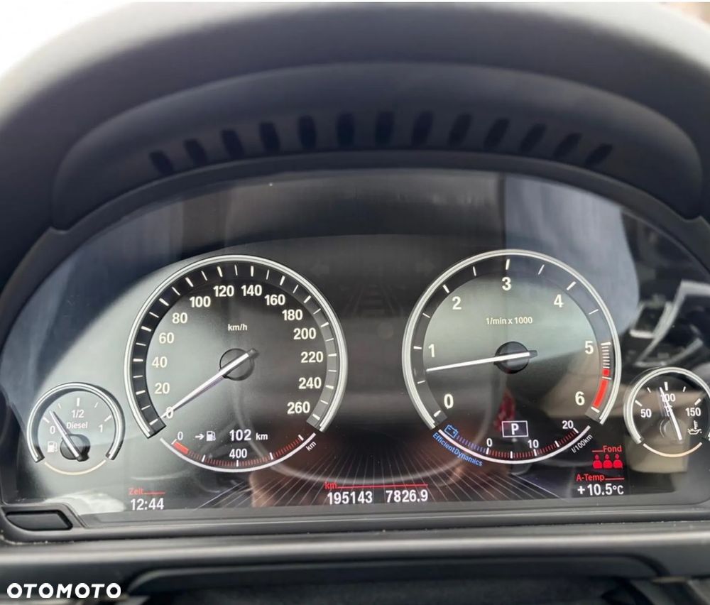 BMW Seria 5 530d xDrive - 10
