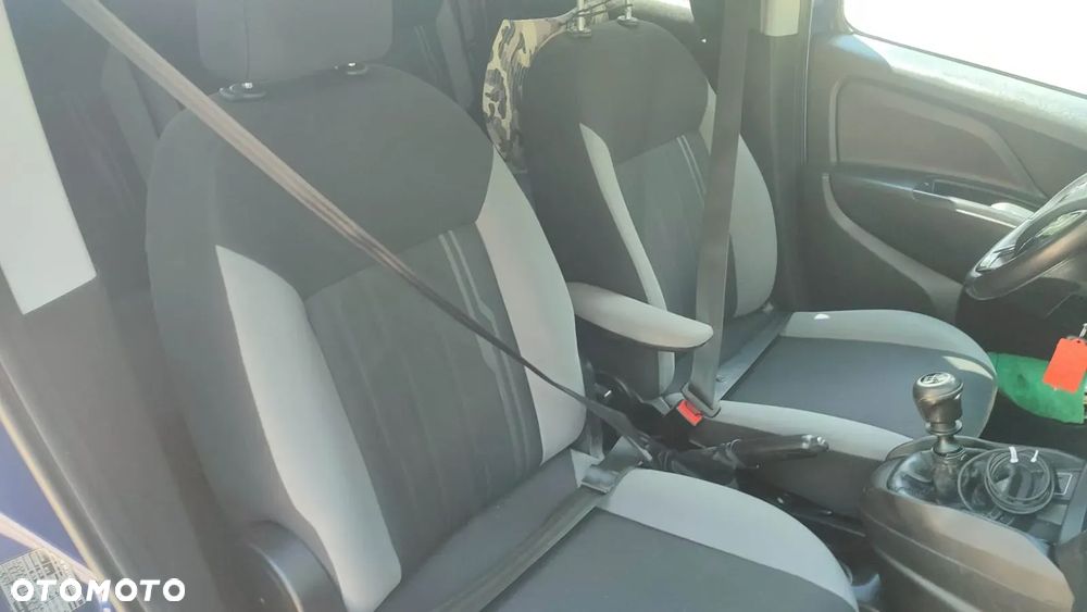 Fiat Doblo 1.6 MJ Dynamic - 26