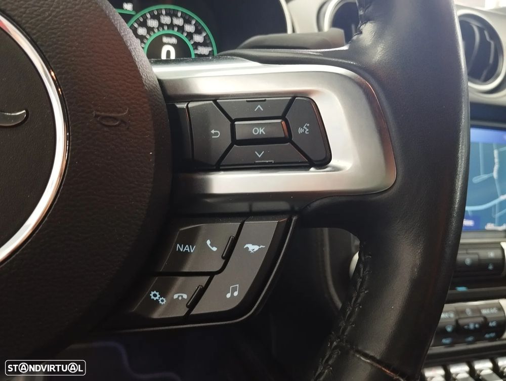 Ford Mustang 2.3i EcoBoost - 31
