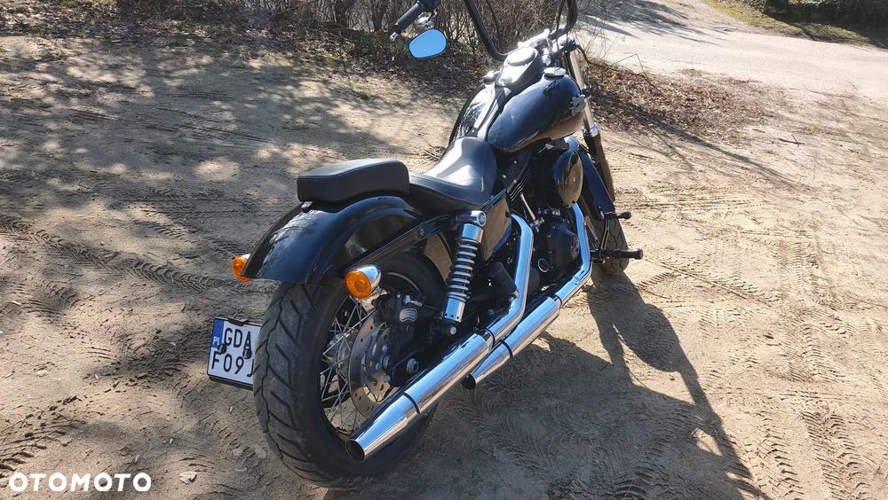 Harley-Davidson Dyna Street Bob - 8