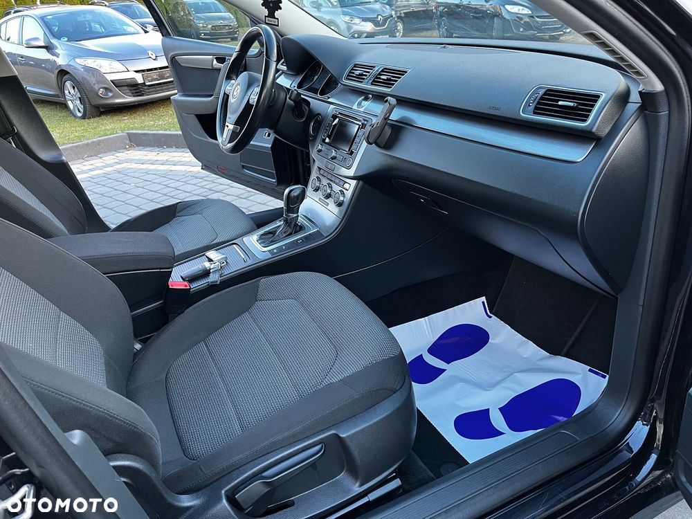 Volkswagen Passat 2.0 TDI Comfortline DSG - 21