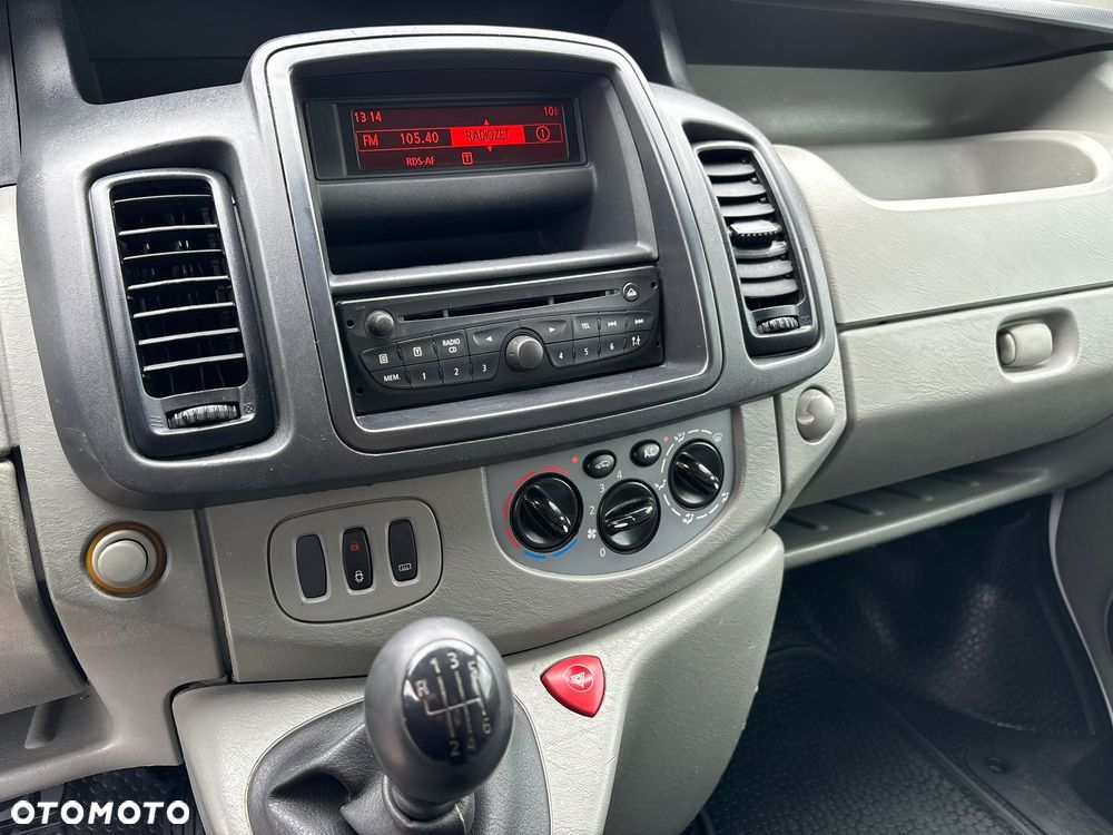 Renault Trafic - 13