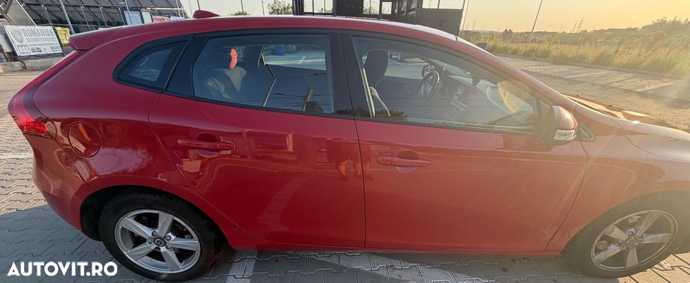 Volvo V40 D2 Basic - 4