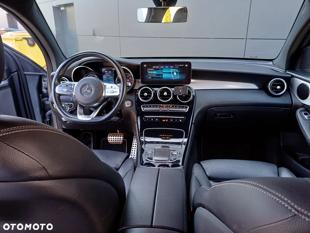 Mercedes-Benz GLC 300 e 4-Matic - 31