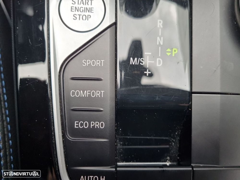 BMW 116 d Pack Desportivo M Auto - 28