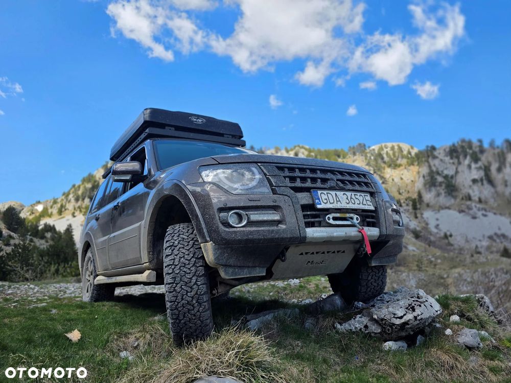 Mitsubishi Pajero 3.2 DI-D Automatik Diamant Edition - 1