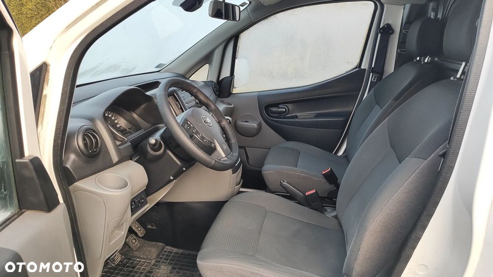 Nissan NV 200 - 14