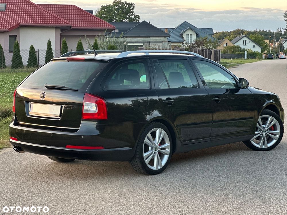 Skoda Octavia 2.0 TDI CR DPF DSG RS - 13