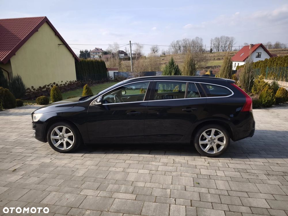 Volvo V60 D2 Geartronic Powershift Momentum - 6