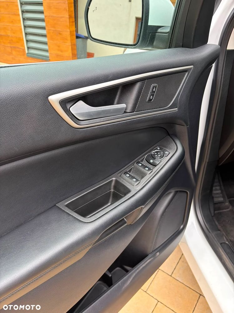 Ford Edge - 9