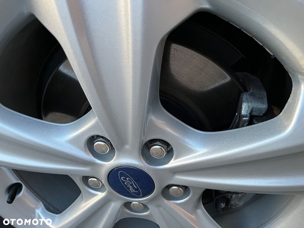 Ford Kuga - 39