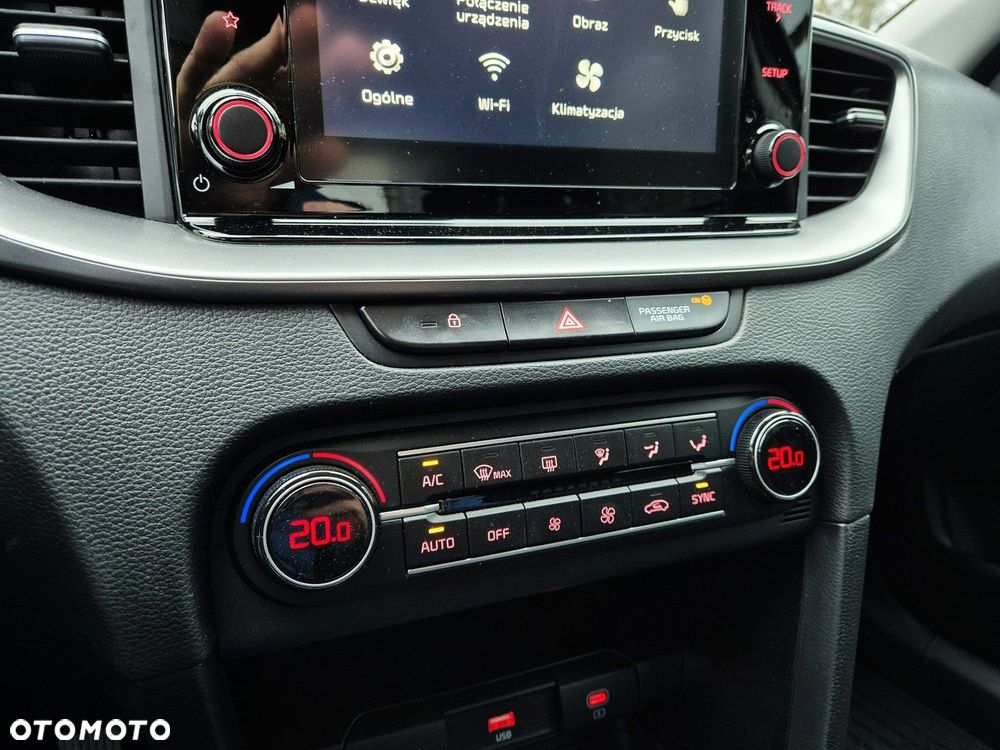 Kia XCeed 1.5 T-GDI M - 33