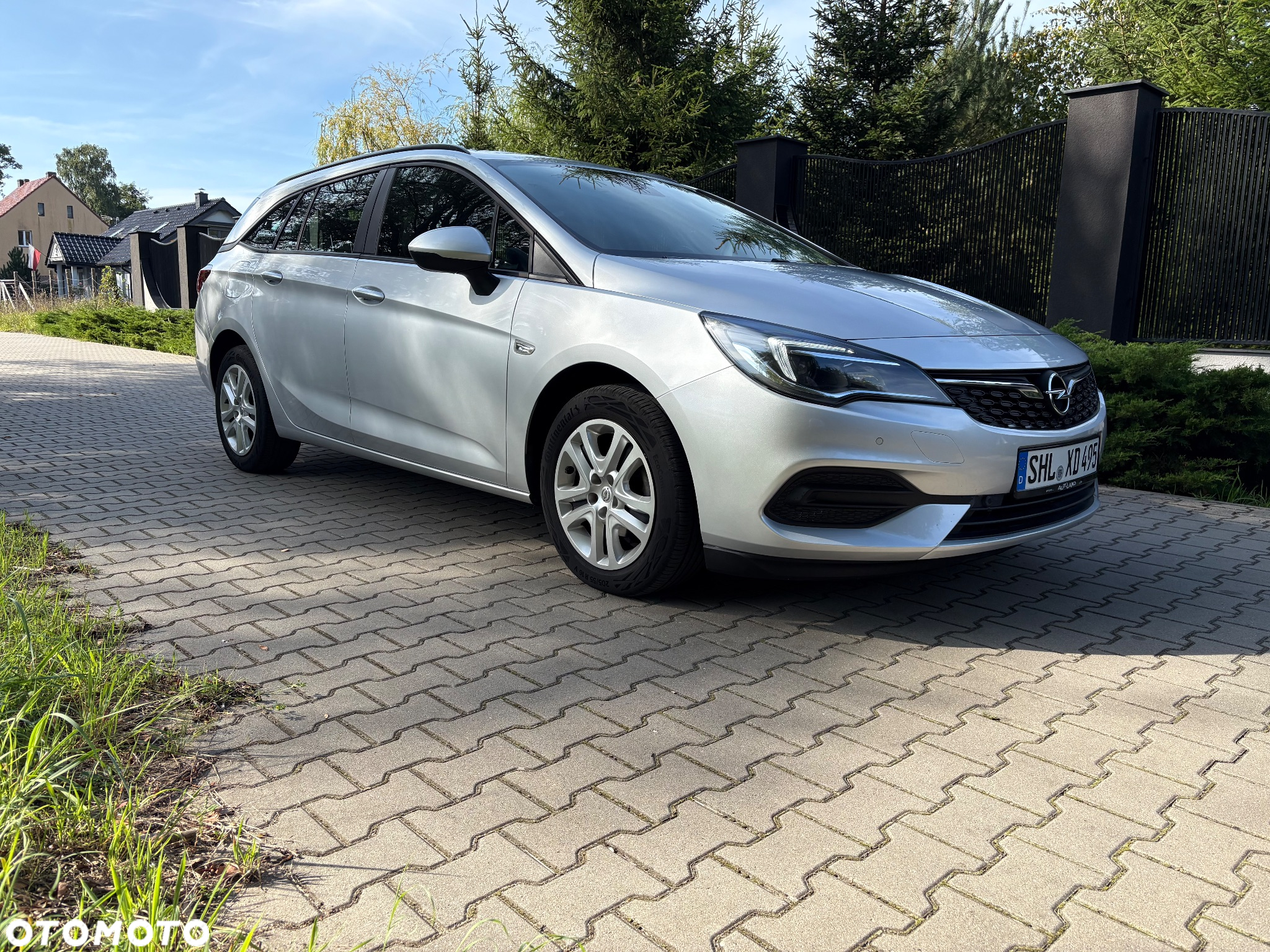 Opel Astra V 1.2 T Elegance S&S - 4