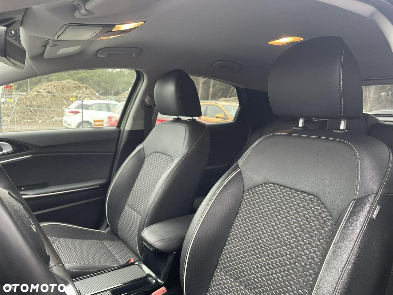Kia XCeed - 11