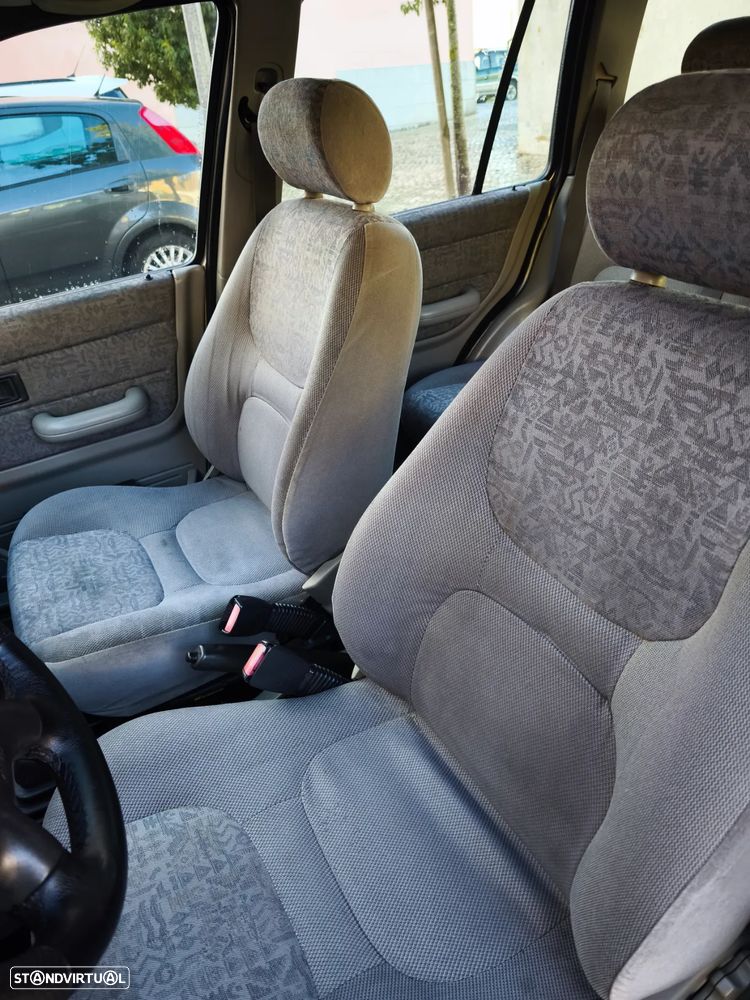 Land Rover Freelander 2.0 di - 6