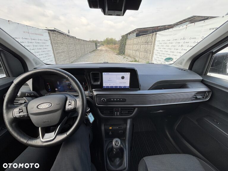 Ford Transit Courier - 9