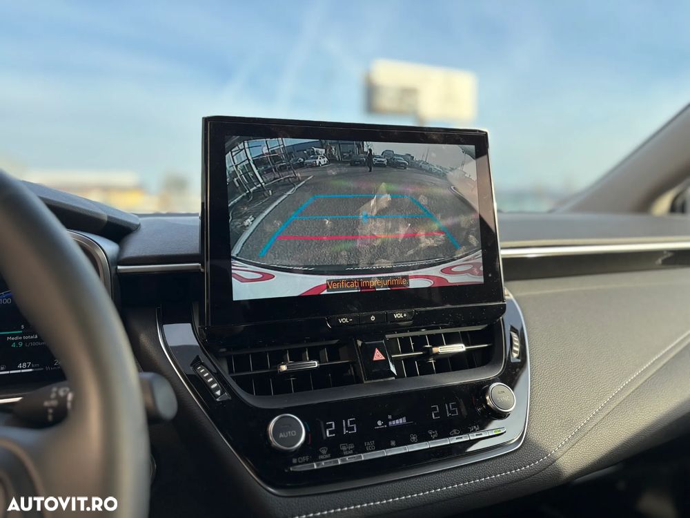 Toyota Corolla 1.8 HSD Dynamic - 17