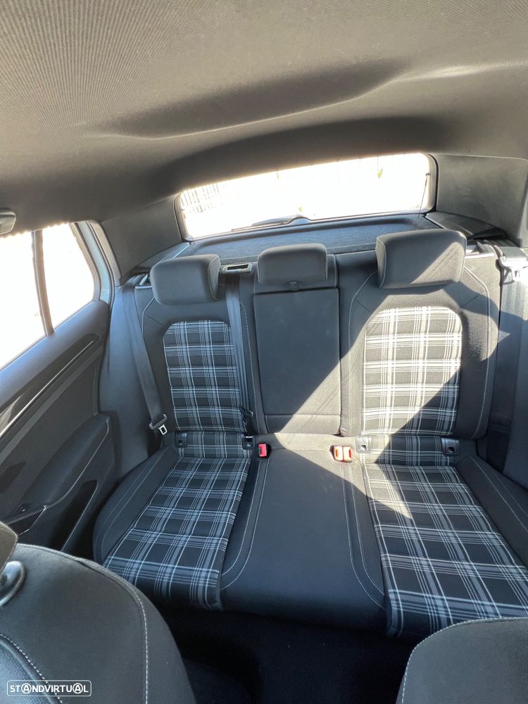 VW Golf 2.0 TDI GTD - 6