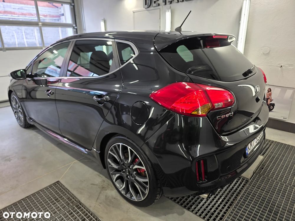 Kia Ceed 1.6 T-GDI GT - 8