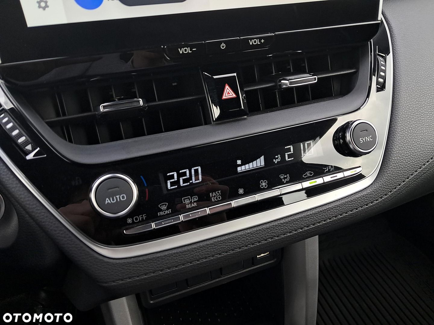 Toyota Corolla Cross 1.8 Hybrid Comfort - 21
