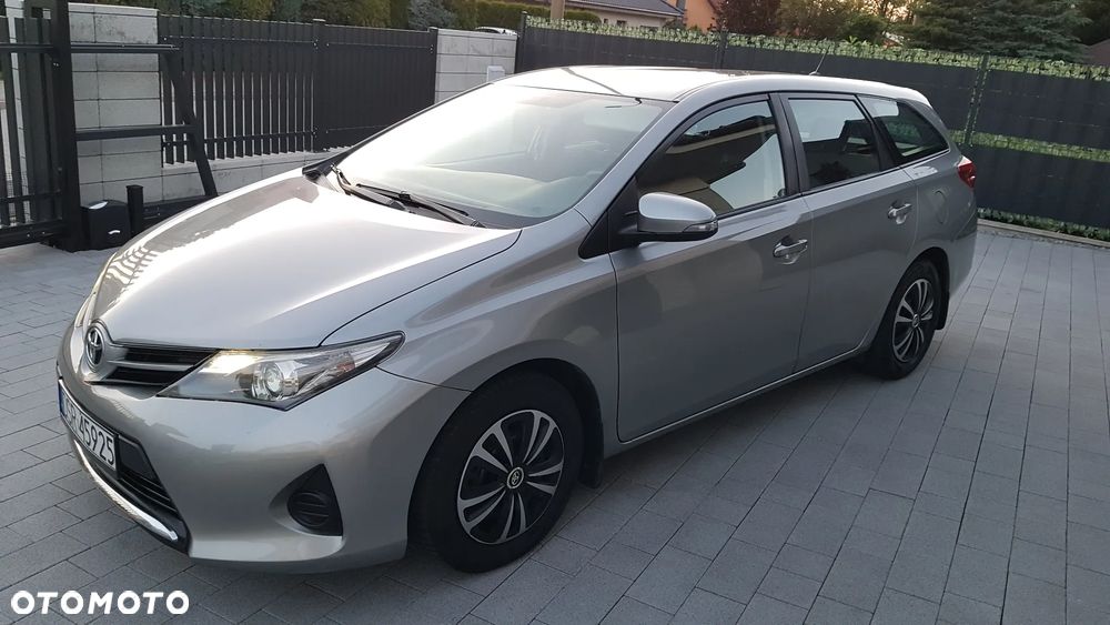 Toyota Auris 1.4 D-4D Comfort - 34