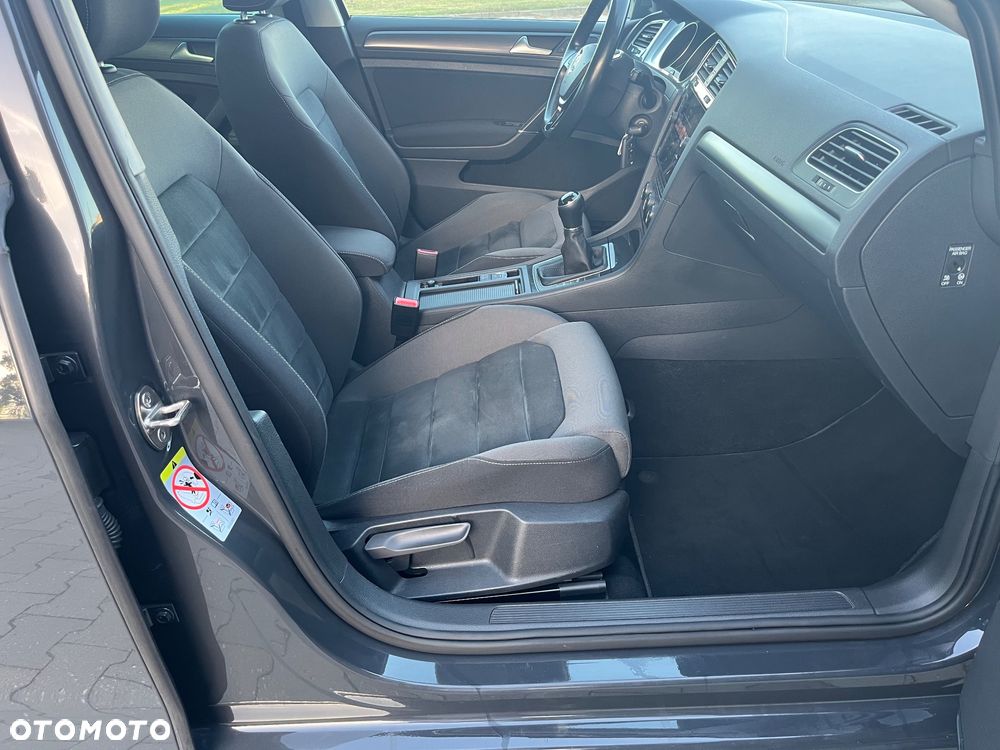 Volkswagen Golf 2.0 TDI BlueMotion Technology Edition - 9