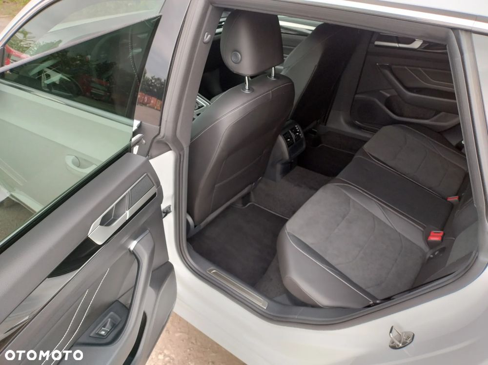 Volkswagen Arteon 2.0 TDI SCR 4Motion DSG R-Line - 13