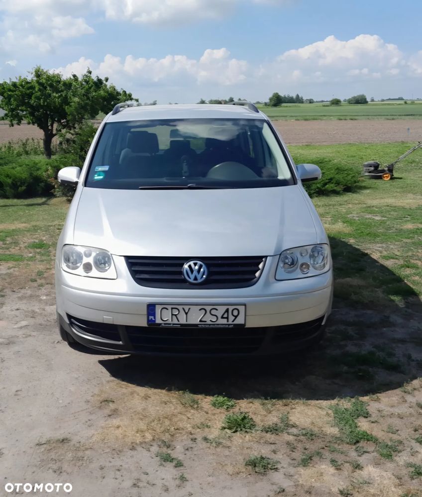 Volkswagen Touran 1.6 Basis - 2