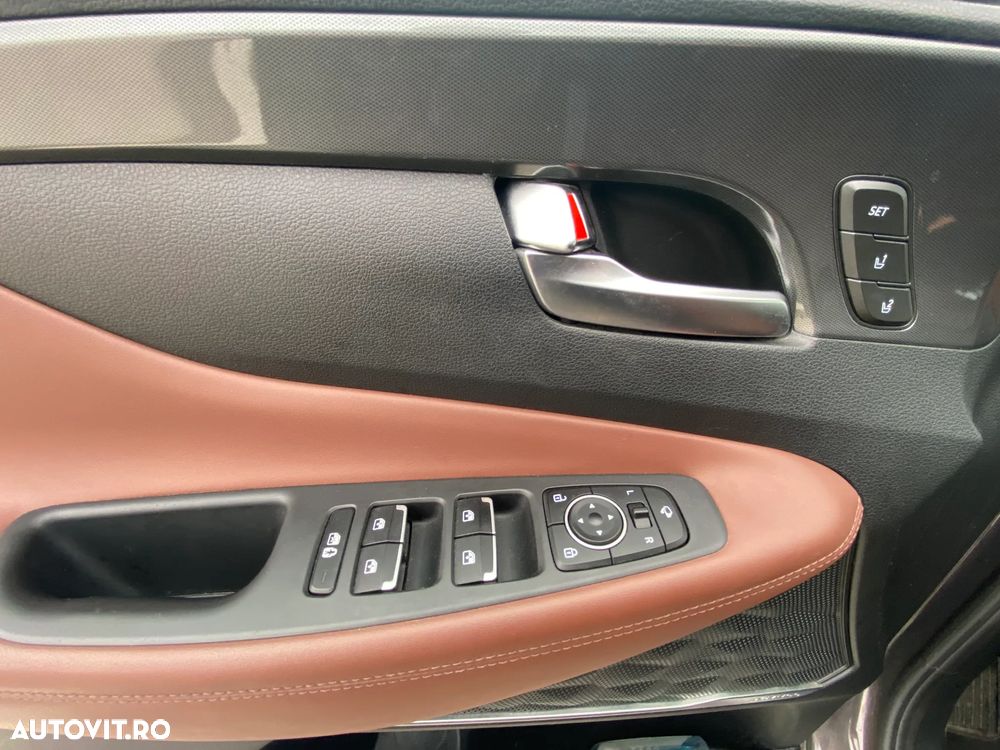 Hyundai Santa Fe Plug-in Hybrid 1.6 l 265 CP 4WD 6AT Luxury - 15