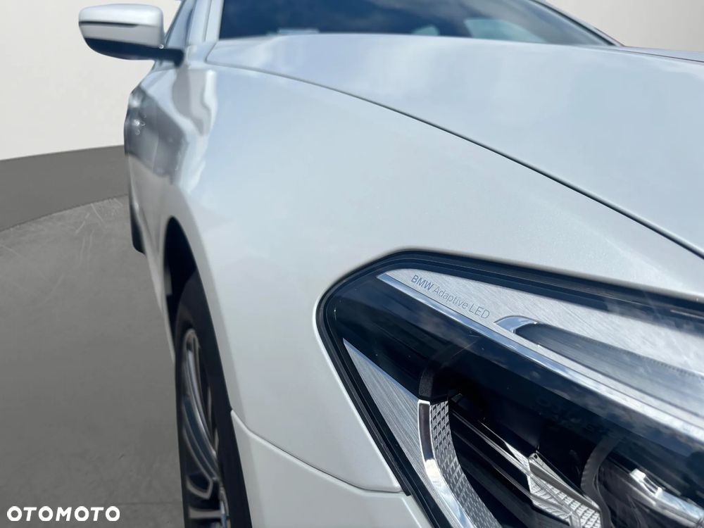 BMW Seria 5 520d Luxury Line sport - 11