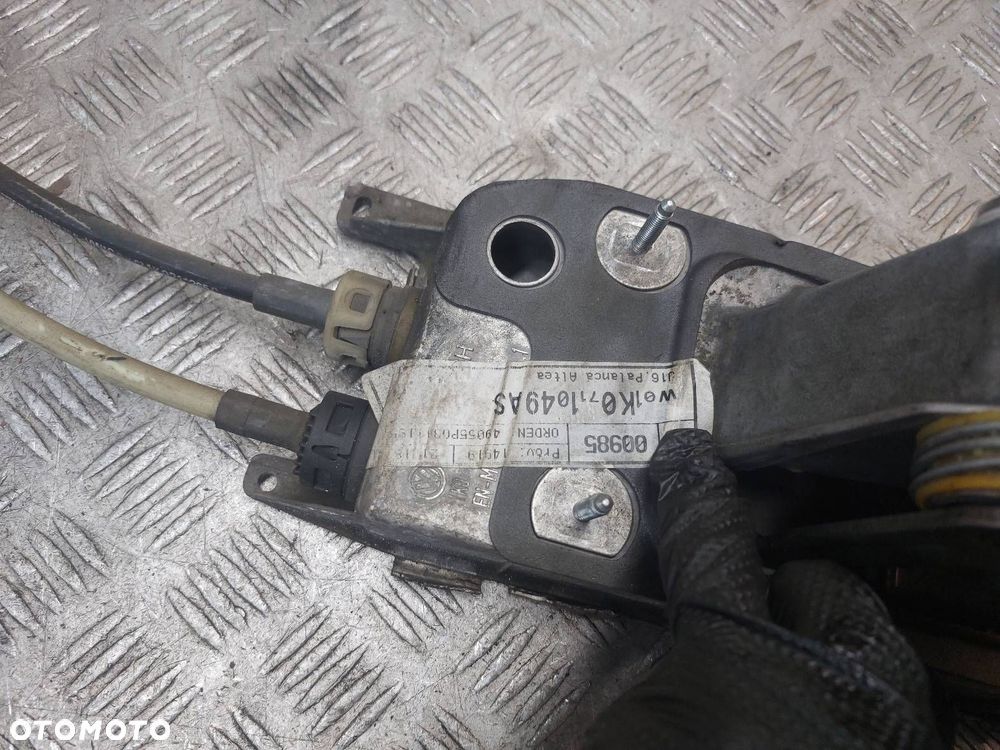 LEWAREK BIEGÓW + LINKI TOLEDO III 2.0 FSI 6BIEGÓW - 4