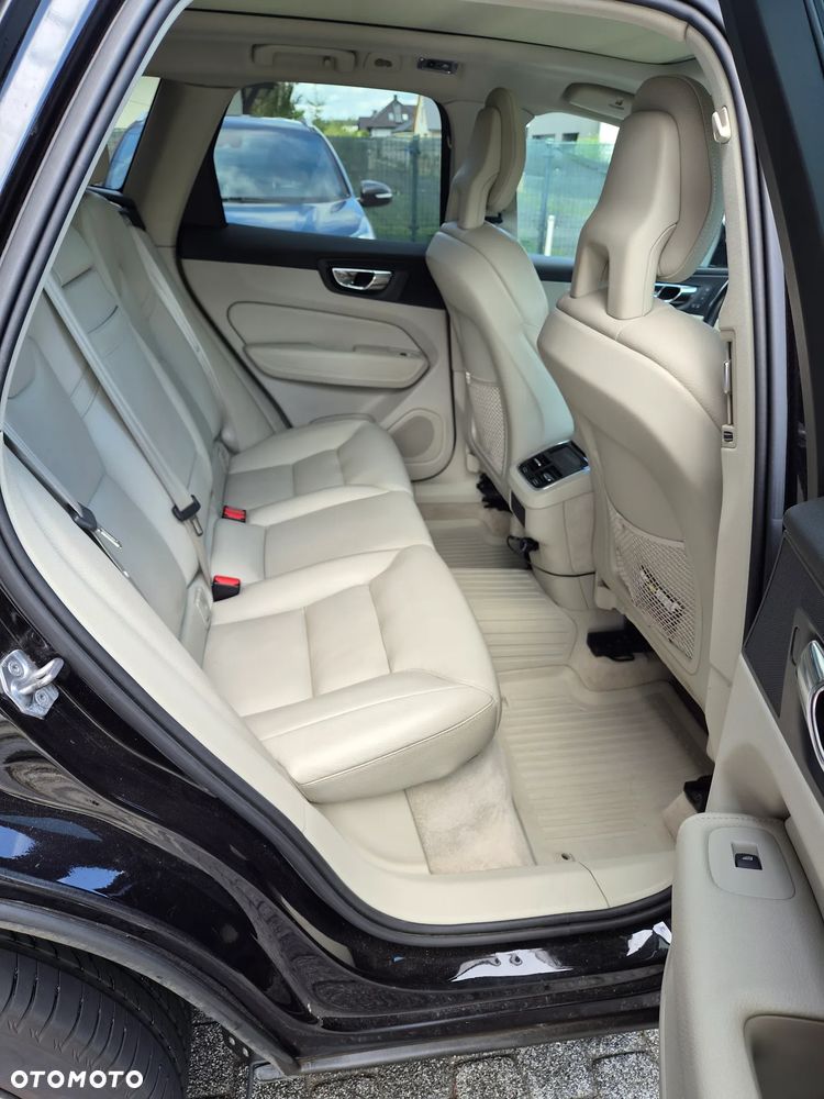 Volvo XC 60 D4 SCR AWD Inscription - 16